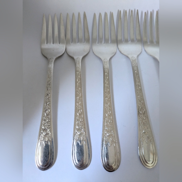 1930's Silverplate Dessert Salad Forks Set Of 6 Fortune By Wallace Floral Handle - Picture 4 of 11
